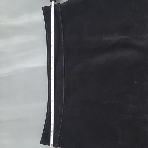 Black Suede Skirt from The Limited - Picture 5 of 7
